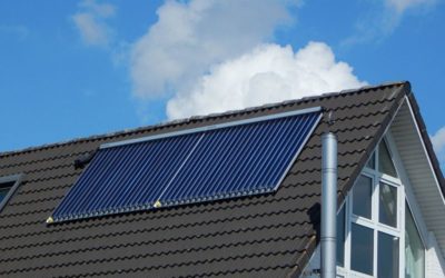 Neue Heizungsanlage mit Solar-Kollektoren